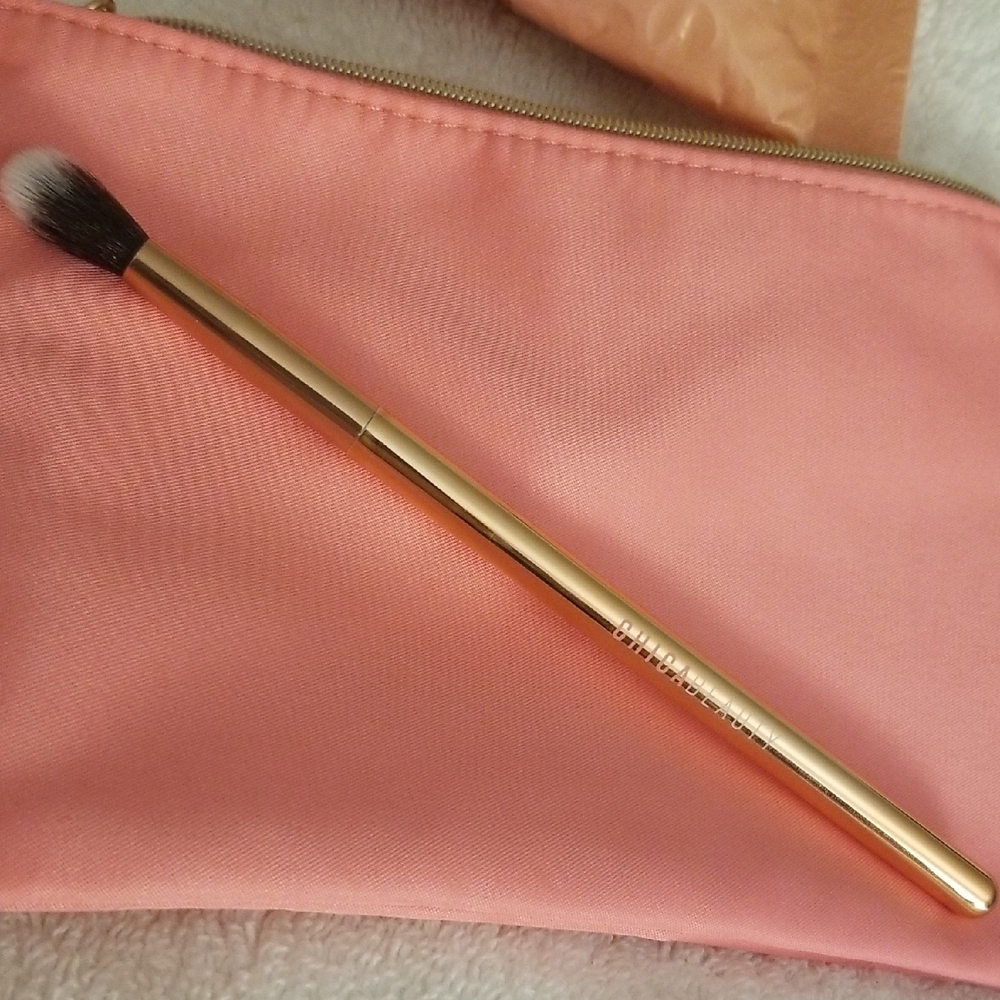 Chica Beauty Eyeshadow Shader Brush
